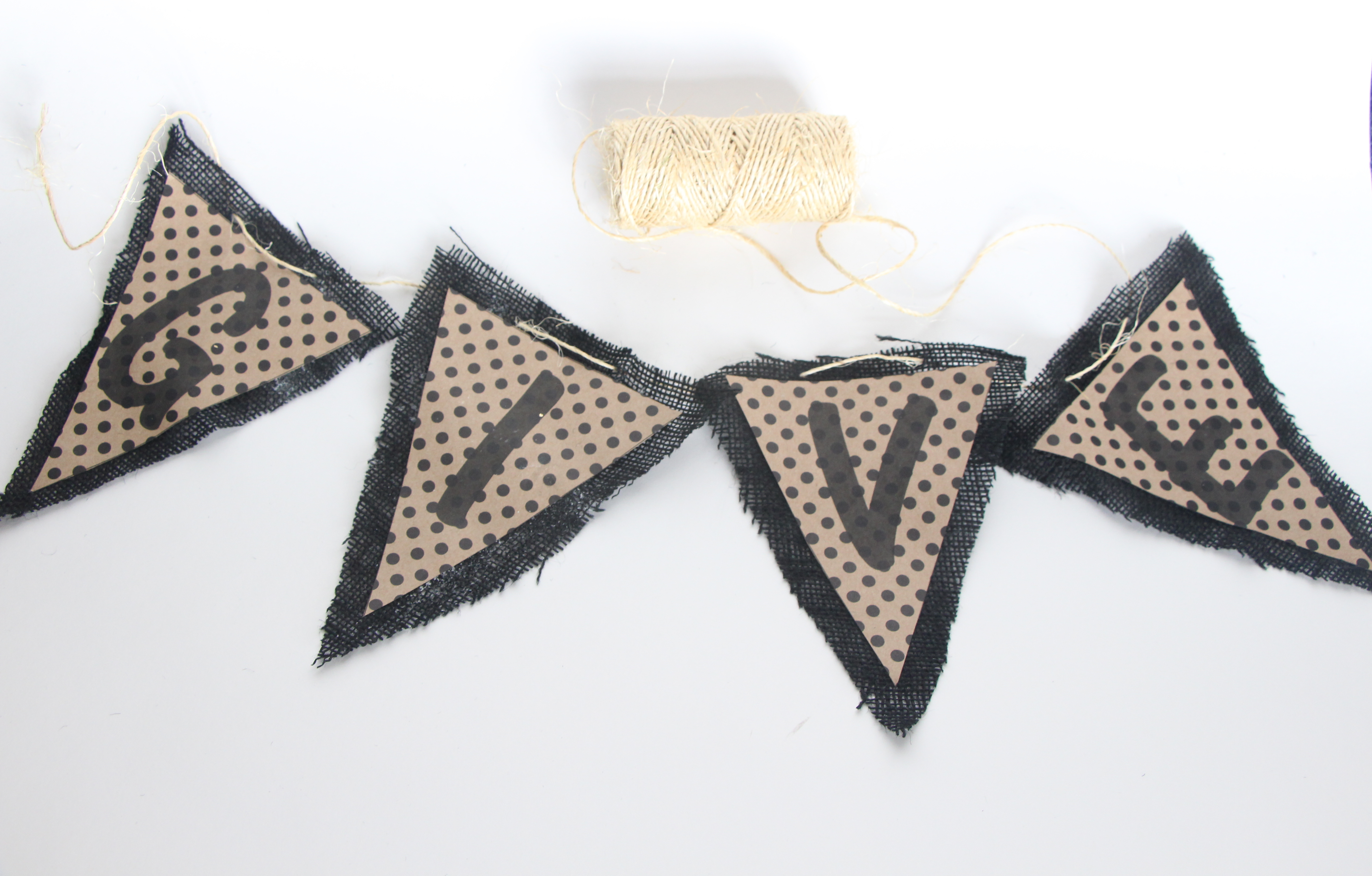 DIY Thanksgiving bunting with black burlap & wrapping paper