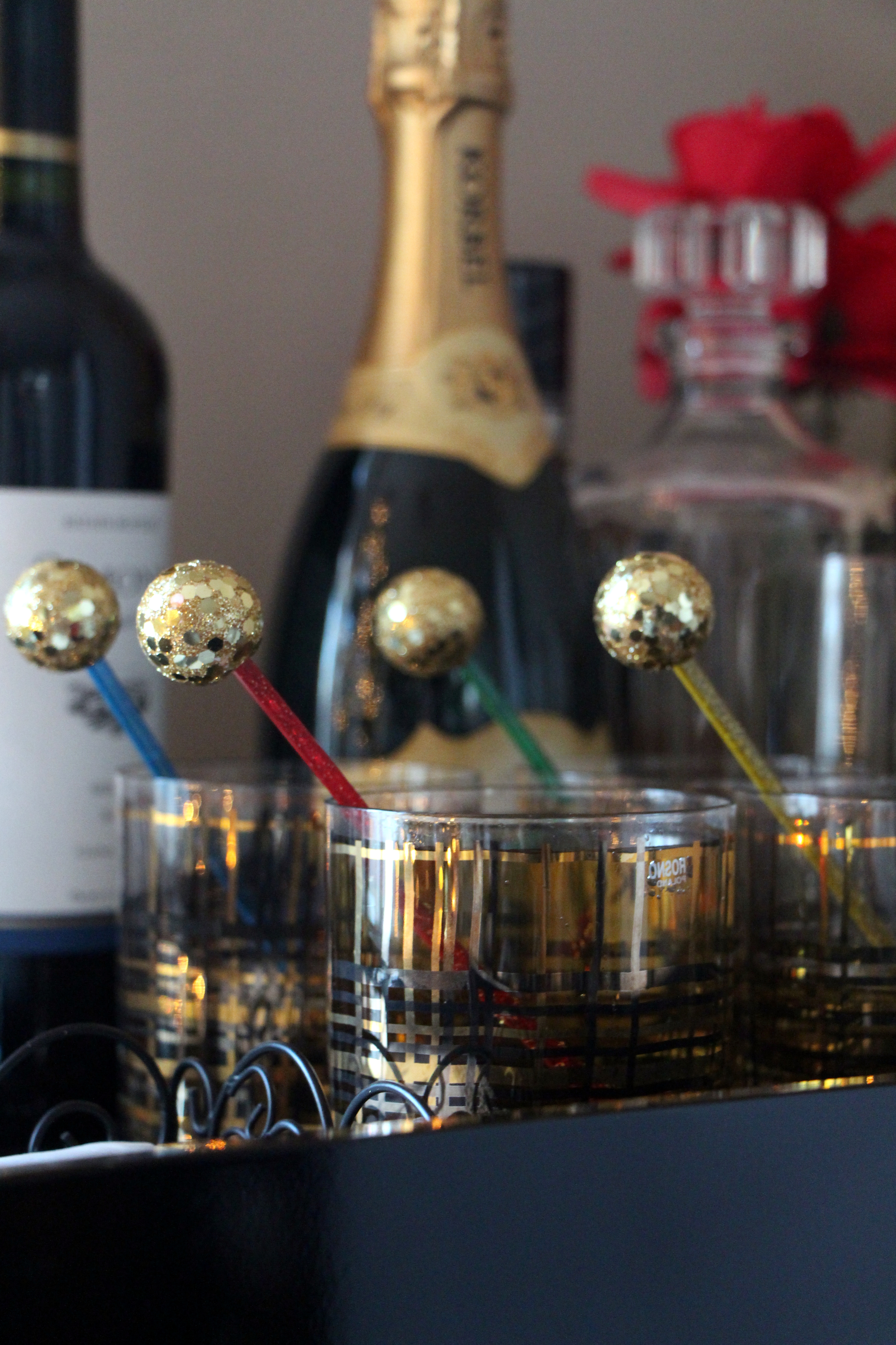 DIY New Year's Eve Party Drink Sticks - bar - cocktail table