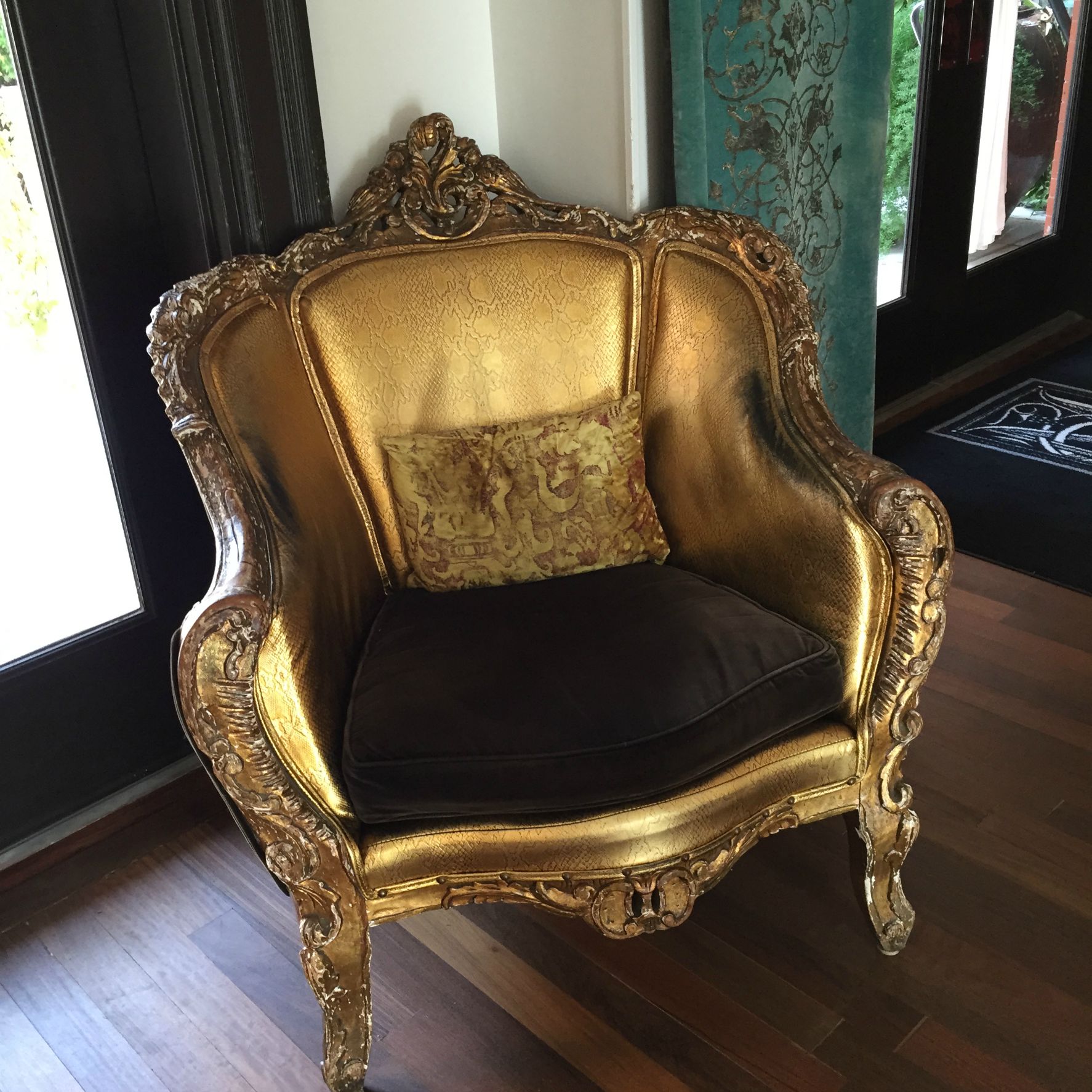 Mansion forsyth park - gold chair lobby - This is our Bliss